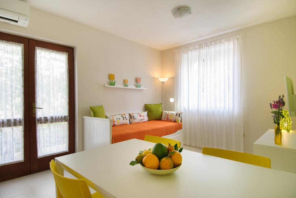 Studio And Apartment Nadia With Garden Poreč Exterior foto
